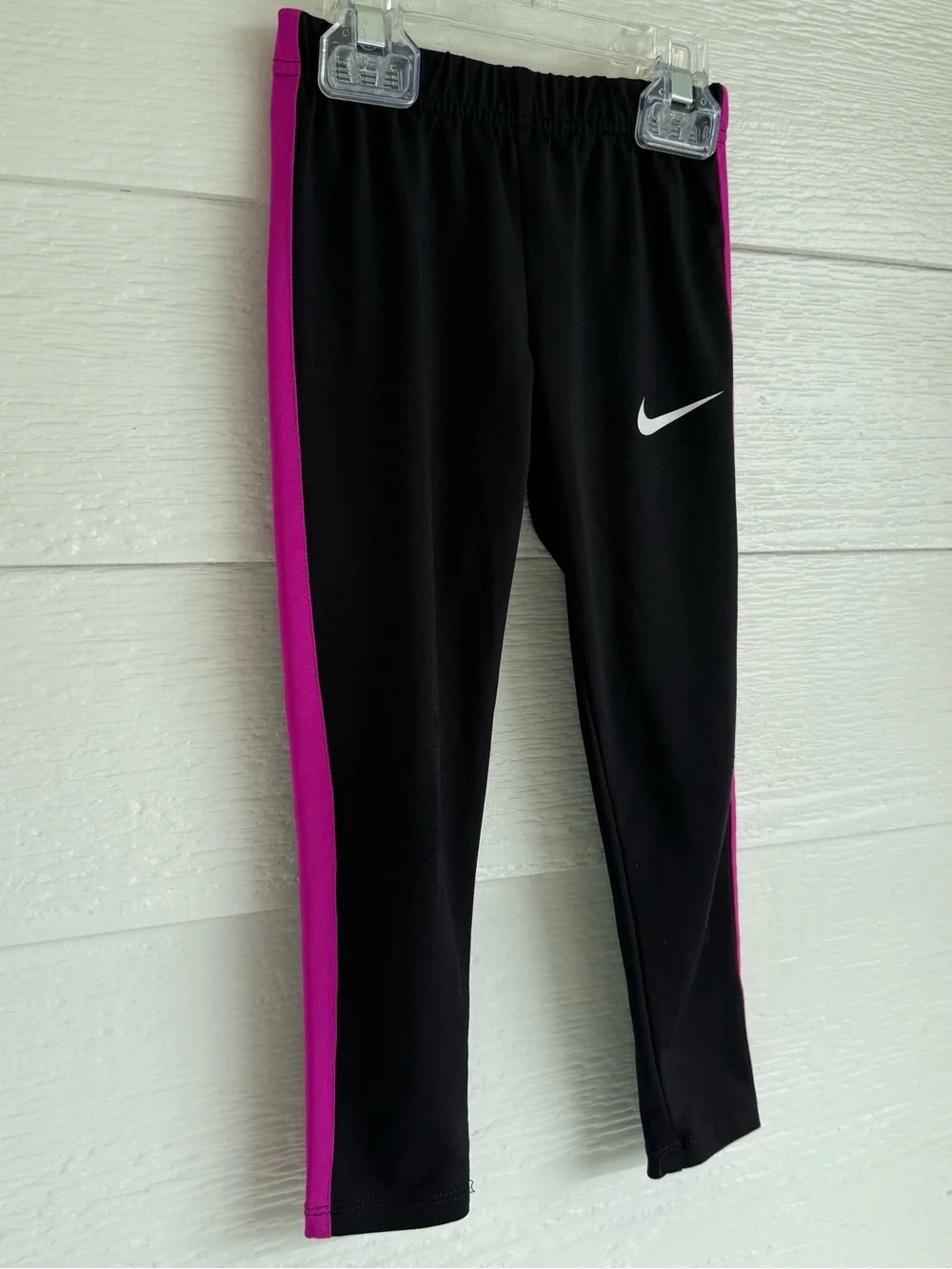 SET Nike Athletic Rainbow  Logo Tee Black Pink Side Stripe Pants Girls Size 4-5